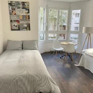 basel-stadt-gundeldingen-2.hotelsbaselswitzerland.com/